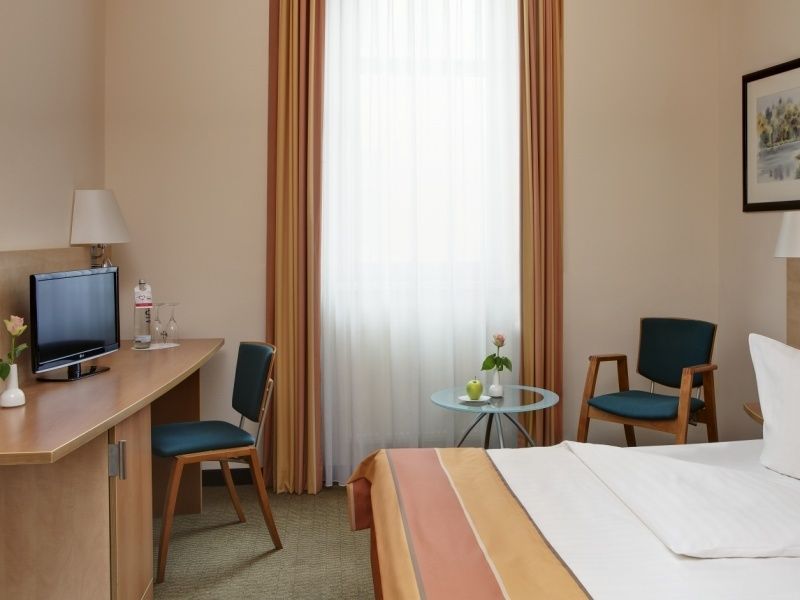Intercityhotel Ostbahnhof 3* Berlim